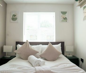 5 Bed Detached House, Joseph Hardcastle Cl, SE14 - Photo 6