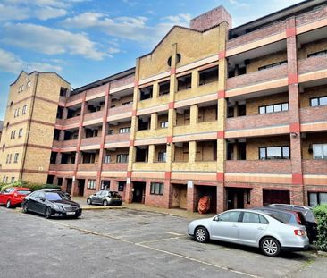 Flat to rent on - Photo 2