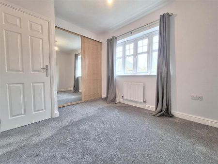2 bedroom terraced house to rent - Photo 2