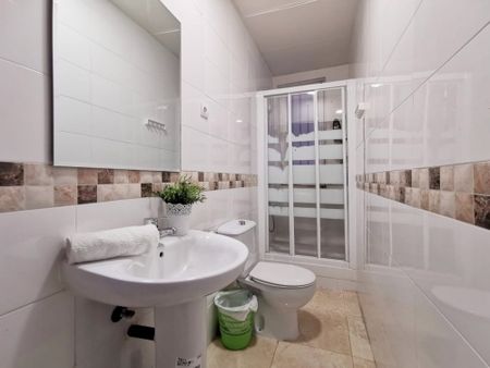 Great room in Madrid, in Santa Catalina Street - Photo 3