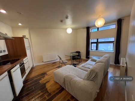 1 bedroom flat to rent - Photo 4