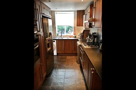 3 Bed Flat, Charles Rowan House, WC1X - Photo 4