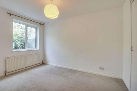 Westdean Close, London, SW18 - Photo 4