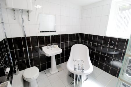 Abercynon Road, Mountain Ash, Rhondda Cynon Taf - Photo 2