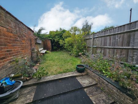 2 bed terraced cottage to rent in Fieldgate Lane, Kenilworth, CV8 - Photo 5