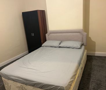 Room in a Shared House, York Road, LS9 - Photo 2