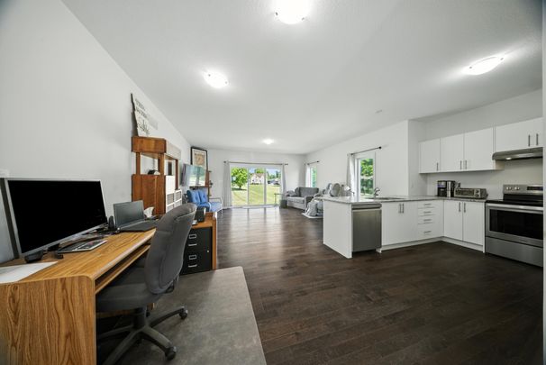 For Lease - 142 Ellen Street, North Perth, Ontario - Photo 1