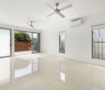 Beachside Home within the Prestigious Sandcastles Estate - Photo 2