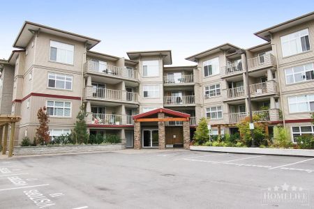 2515 Park Dr — Modern 1 Bedroom + Den Condo with Mountain Views in Prime Abbotsford Location - Photo 4