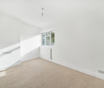 3 bedroom end of terrace house to rent - Photo 5
