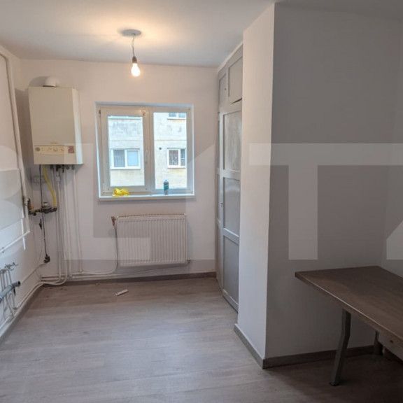 Apartament de inchiriat, 50 mp, zona Cetate - Fotografie 1