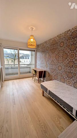 À louer – T4 meublé – Rennes, Rue du Vieux Cours - Photo 2