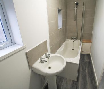 Queens Road, Lowestoft - Photo 1