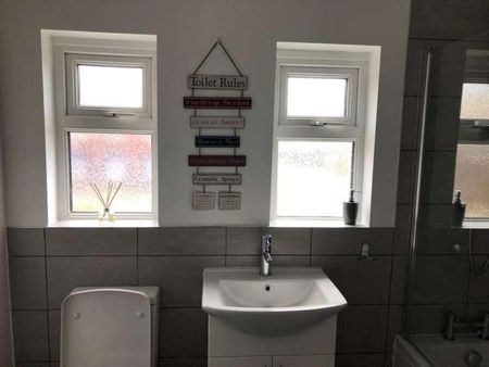 Middleton Road, Oldham, OL9 - Photo 5