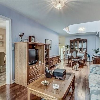 For Lease - 47 Hartnell Square, Brampton, Ontario - Photo 1