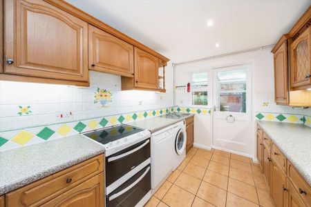 4 bedroom detached house to rent - Photo 5