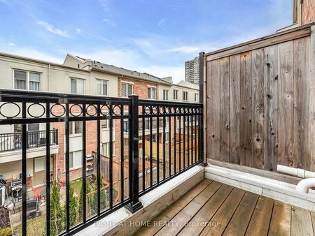 For Lease - 22 Coneflower Crescent, Toronto, Ontario - Photo 3