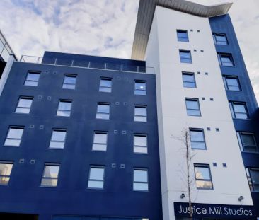 Bronze Club Studio - Photo 3