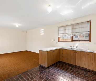 Charm, Craftsmanship and Comfort - Photo 1