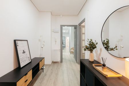 Carrer de Salamanca, Valencia, Valencian Community 46005 - Photo 2