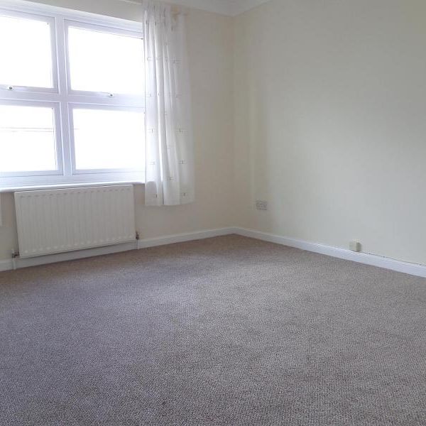 2 bedroom apartment to rent Meadow Lane, Hamble, Southampton, SO31 - Photo 1