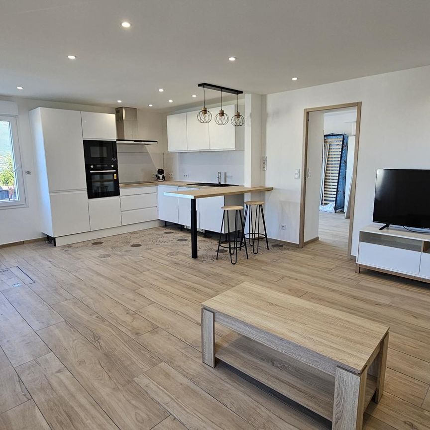 Location Appartement 4 pièces 78m² NICE 06200 - Photo 1