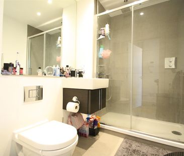 Ripon Court, London - Photo 6