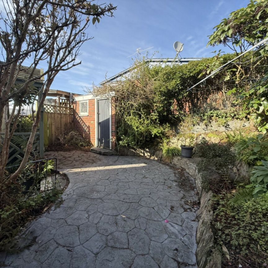 Private and spacious in Roslyn! - Photo 1