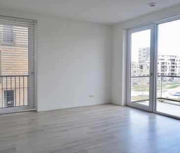 Appartement te huur: Nida Senffstraat 75 1095 MX Amsterdam - Photo 1