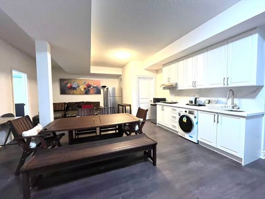 For Lease - 199 CANYON HILL AVE Avenue, Richmond Hill, Ontario - Photo 1