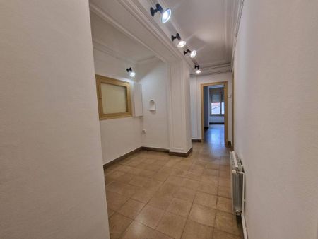 5 room luxury Apartment for rent in Sabadell, Catalonia - Photo 3