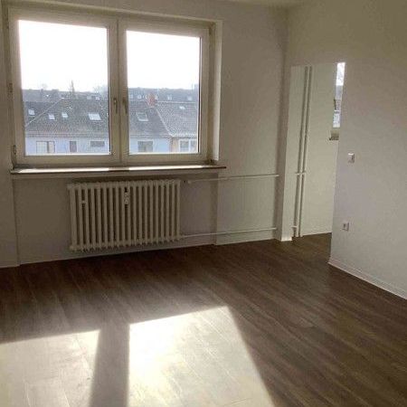 Renovierte 2 Zimmer mit Balkon, und barrierefreien Zugang - Photo 1