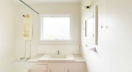 Charming Home in the Heart of Glengarry - Photo 5