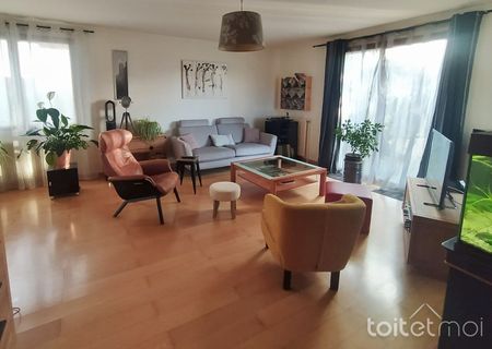 Location Maison 7 pièces 166m² ST REMY LES CHEVREUSE 78470 - Photo 2