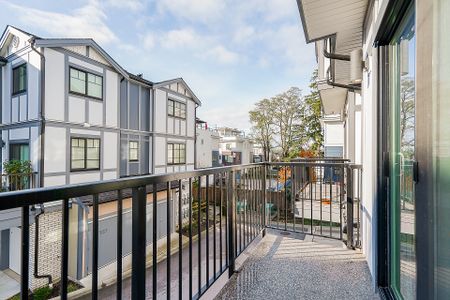 Switch. 3 Bedrooms Plus Flex Room Townhouse - Photo 2