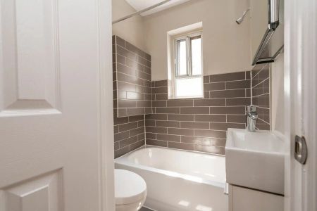 54 - 56 Maitland Street — Studio - unit 309 - Photo 5