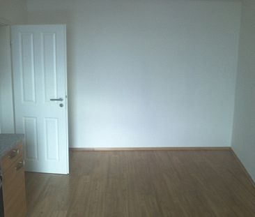 Traumhafte 2-Zimmer-Wohnung mit Balkon und PKW-Stellplatz in der Paulsstadt zu mieten! - Foto 2