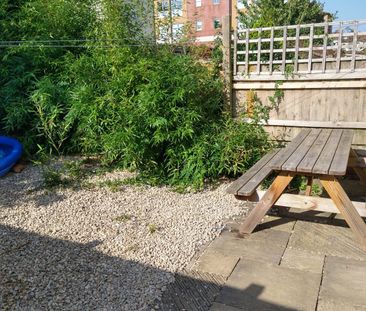 Double En-suite- Horfield- Just off Gloucester Road - Photo 3