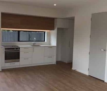 Two Bedroom On Waimairi Road! - Photo 3