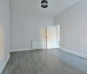 2 bedroom Flat to rent in Ripon Street, Gateshead - Photo 4