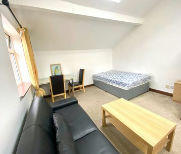 Studio flat to rent on - Photo 6