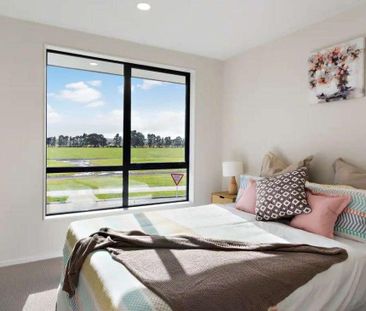 Near New Family Home - Excellent Location! - Photo 6