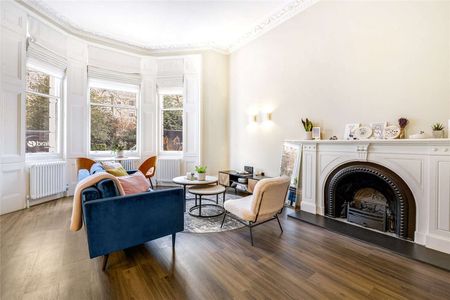 Naturally bright, spacious studio apartment in the heart of South Kensington. - Photo 4