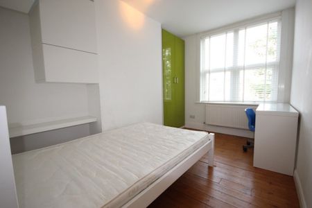 4 Bed End Terrace, Stanmer Park Road, BN1 - Photo 2