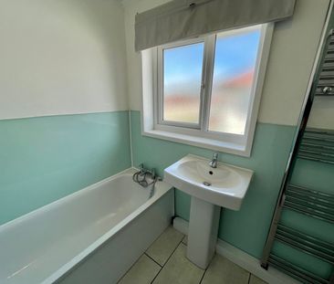 4 Bed Semi-Detached House, Cotman Walk, BS7 - Photo 1