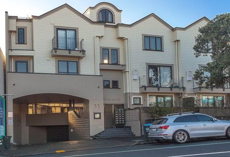Two Bedroom Furnished Townhouse In Grammar Zone - Photo 2