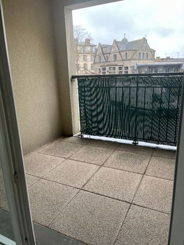 Location Appartement 3 pièces 86m² - Photo 2