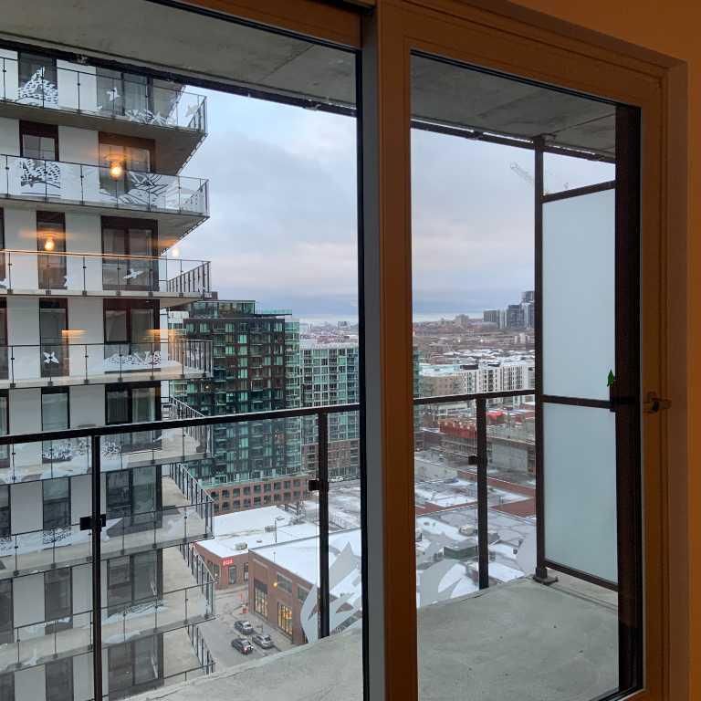 18th Floor Luxury 3 1/2 Condo in the heart of Griffintown - Photo 1