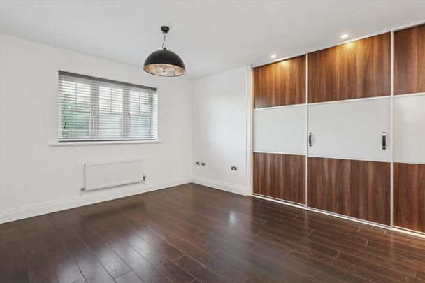 5 bedroom detached house to rent - Photo 1