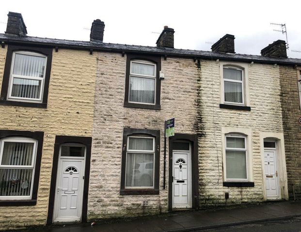 2 bedroom terraced house to rent - Photo 1